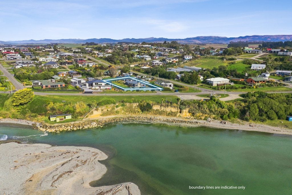 15 Harbour Terrace, Kakanui, Oamaru - Carousel 1