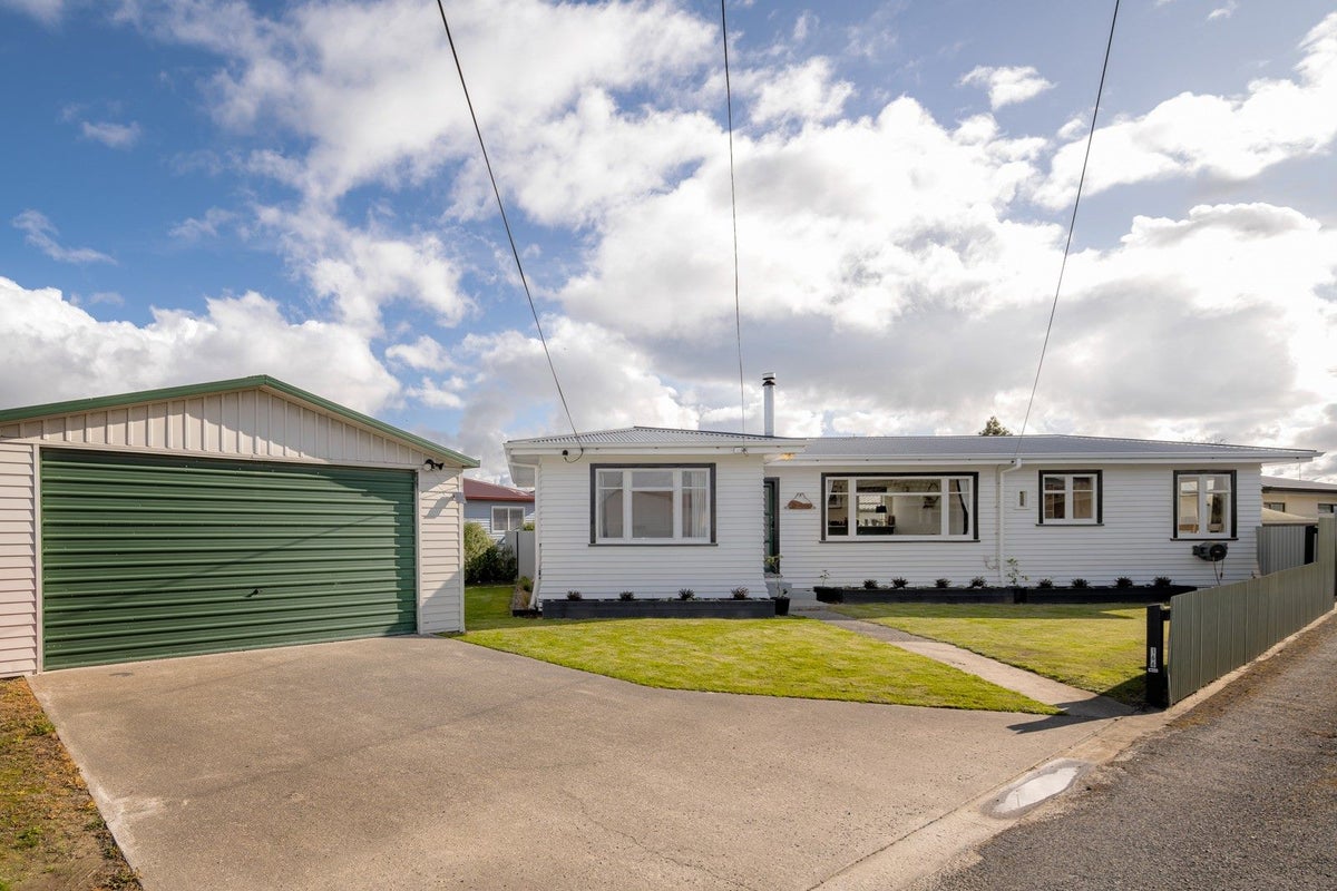 166 Maxwell Road, Redwoodtown, Blenheim - Carousel 2