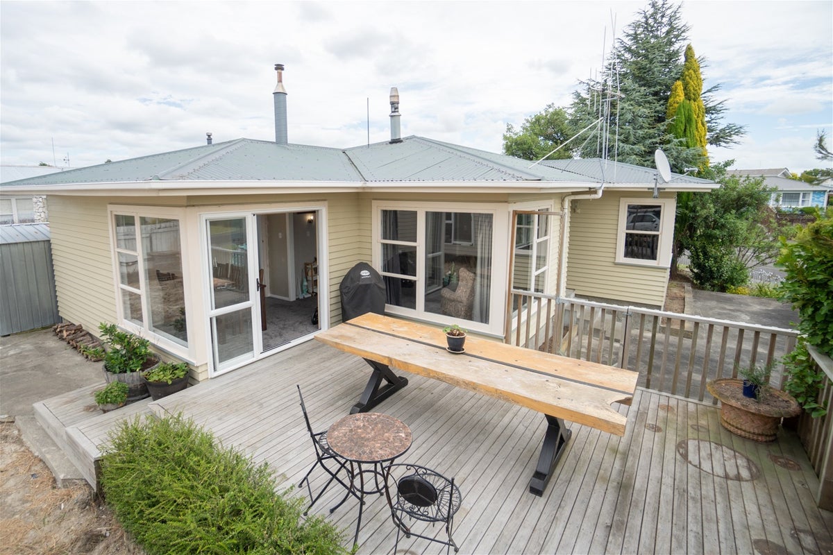 33 Langley Avenue, Milson, Palmerston North - Carousel 1