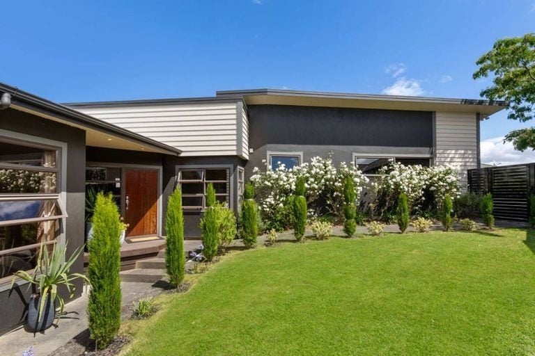 28 Johnstone Drive, Fitzherbert, Palmerston North - Carousel 18