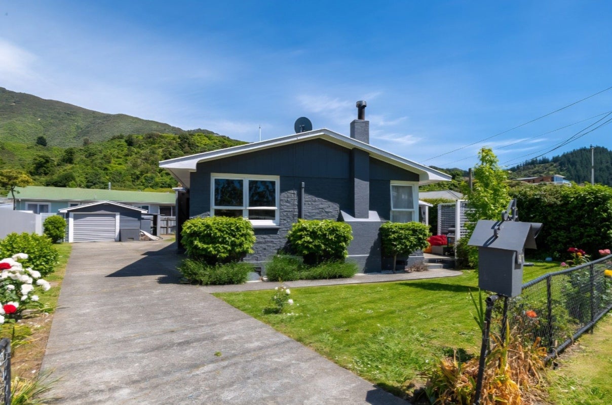 27 Kent Street, Picton - Carousel 1