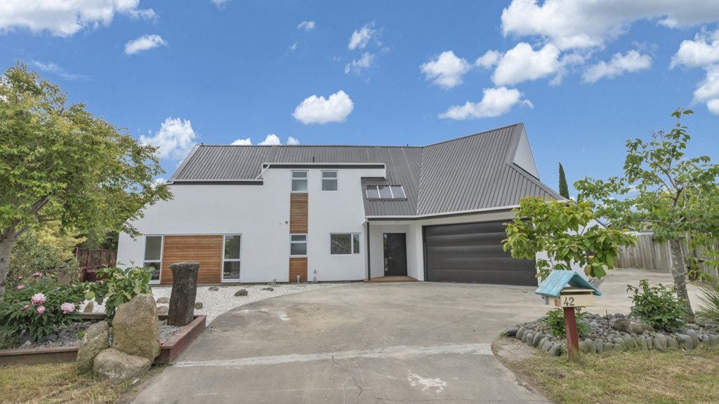 42 Arkwright Place, Halswell, Christchurch - Carousel 1