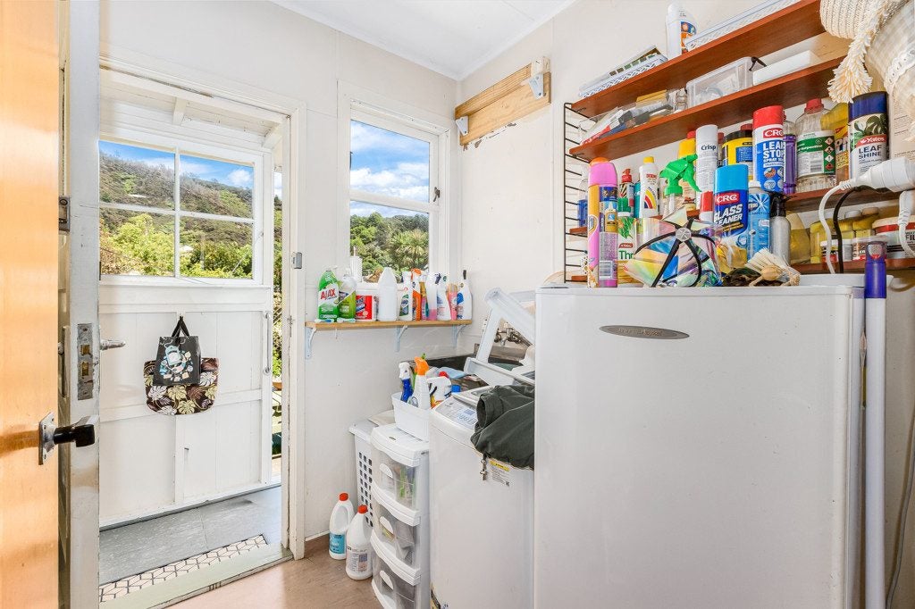 21 Feist Street, Naenae, Lower Hutt - Carousel 25