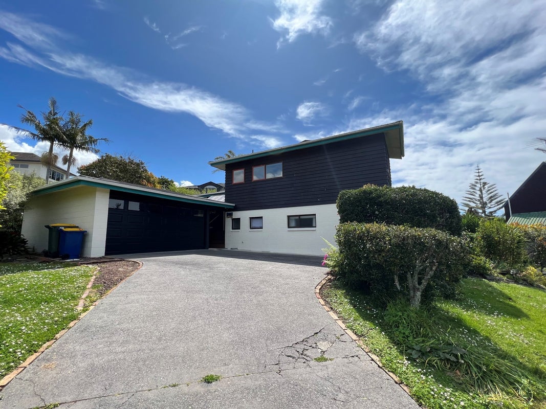 50 Redwing Street, Browns Bay, Auckland - Carousel 1