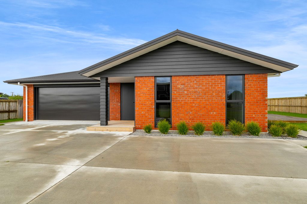 26 Chute Street, Normanby, Hawera - Carousel 1