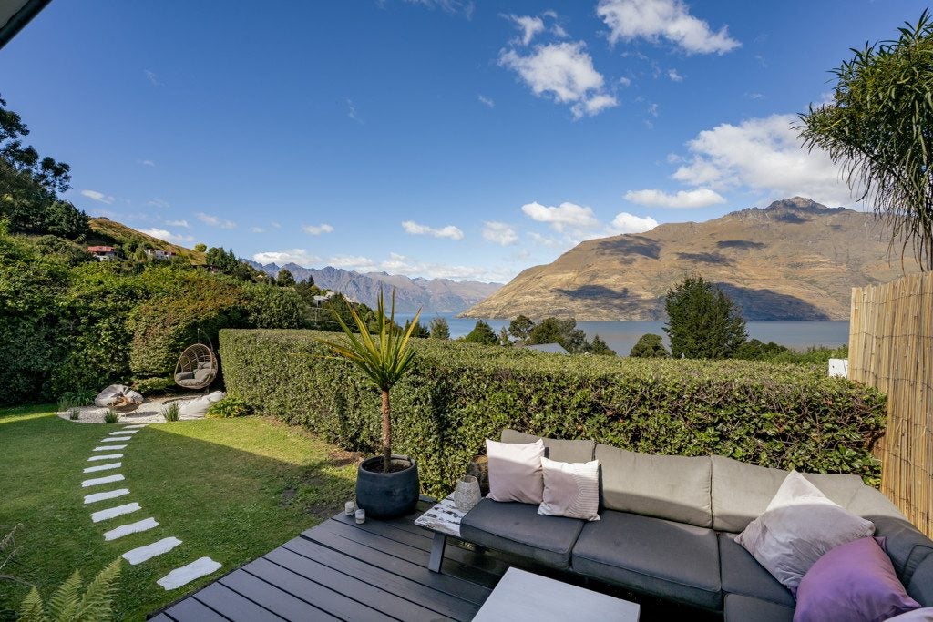 17C Arawata Terrace, Fernhill, Queenstown - Carousel 1