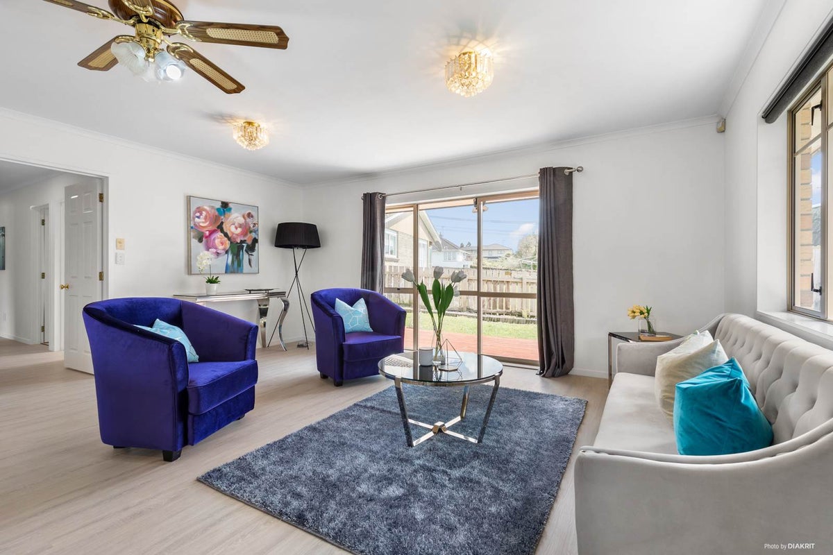 15A Miro Street, New Lynn, Auckland - Carousel 2