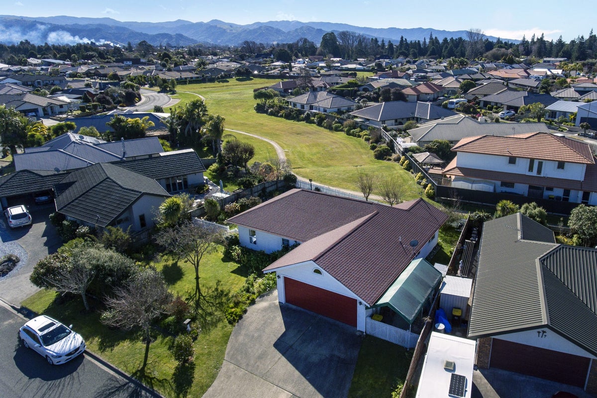 12 Glenaven Drive, Motueka - Carousel 23