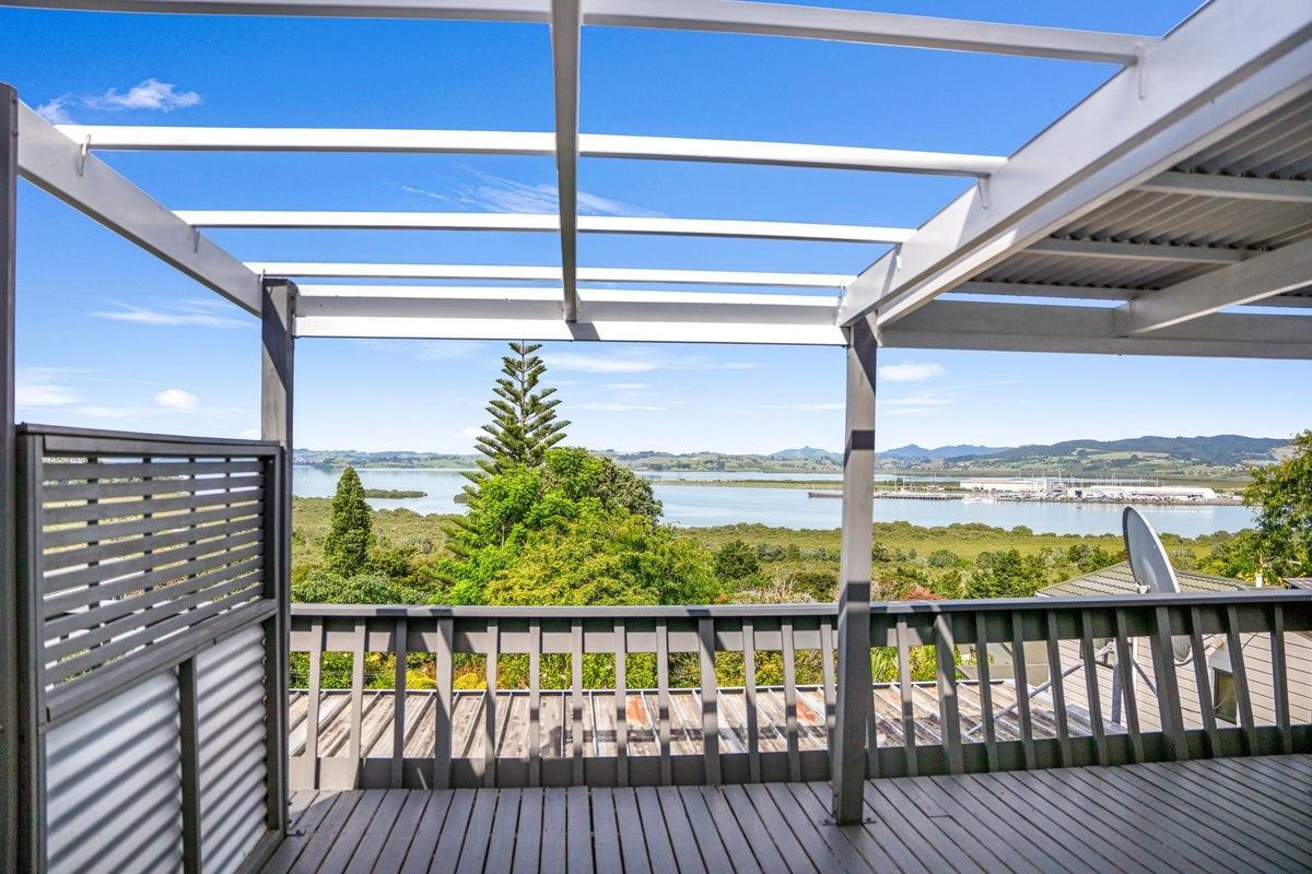 72 West View Crescent, Onerahi, Whangarei - Carousel 2