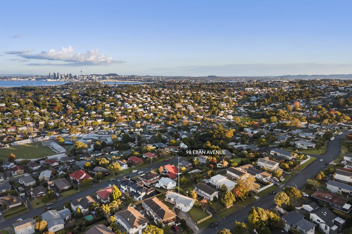 98 Eban Avenue, Hillcrest, Auckland - Carousel 23