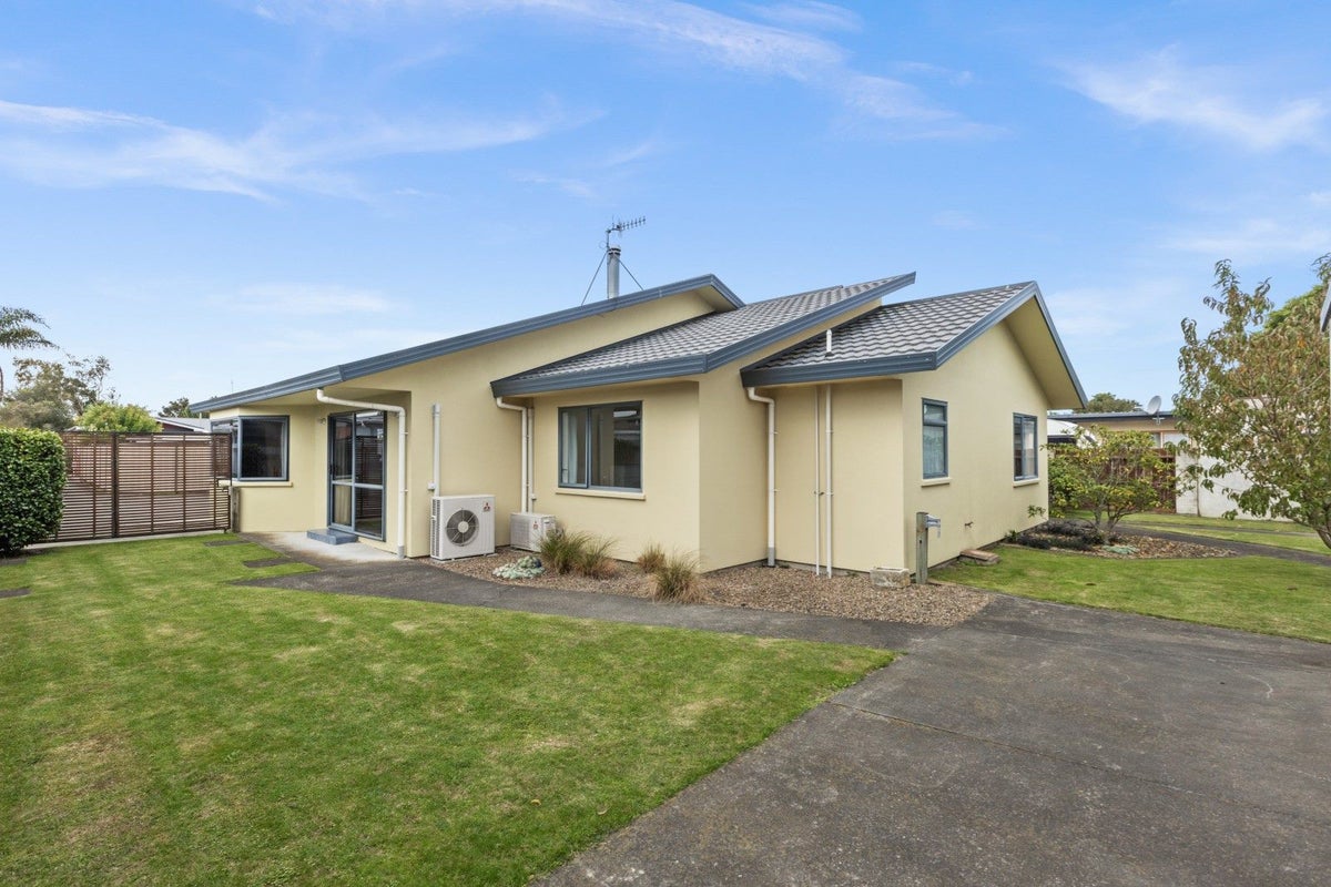 15A Howard Road, Taradale, Napier - Carousel 2