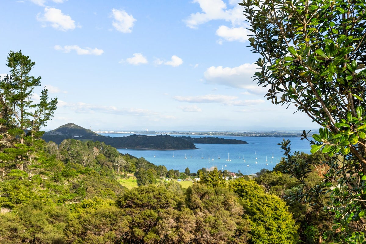 66 Owhiwa Road, Onerahi - Carousel 2