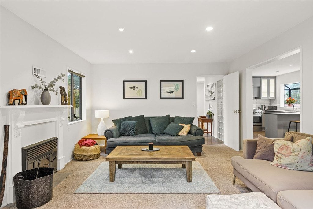 2/33 Waipa Street, Birkenhead, Auckland - Carousel 2