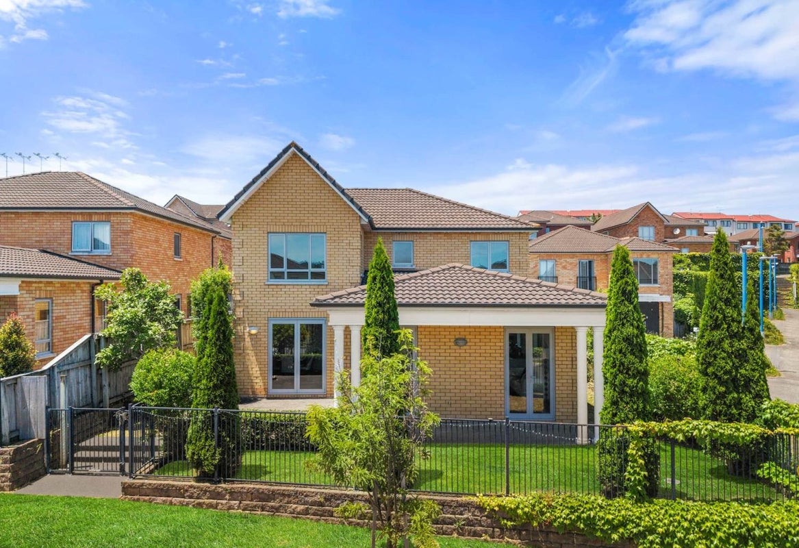 9 Horizon View Road, Oteha, Auckland - Carousel 1