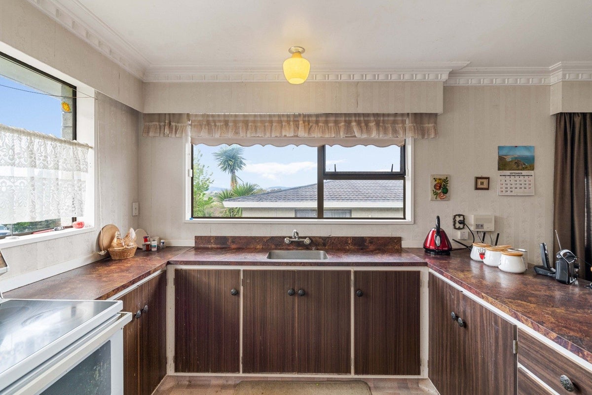 6 Chester Street, Judea, Tauranga - Carousel 21