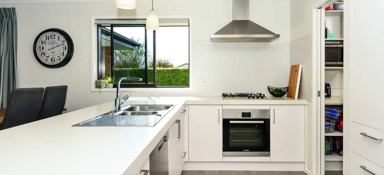 11 Ryedale Road, Flagstaff, Hamilton - Carousel 2