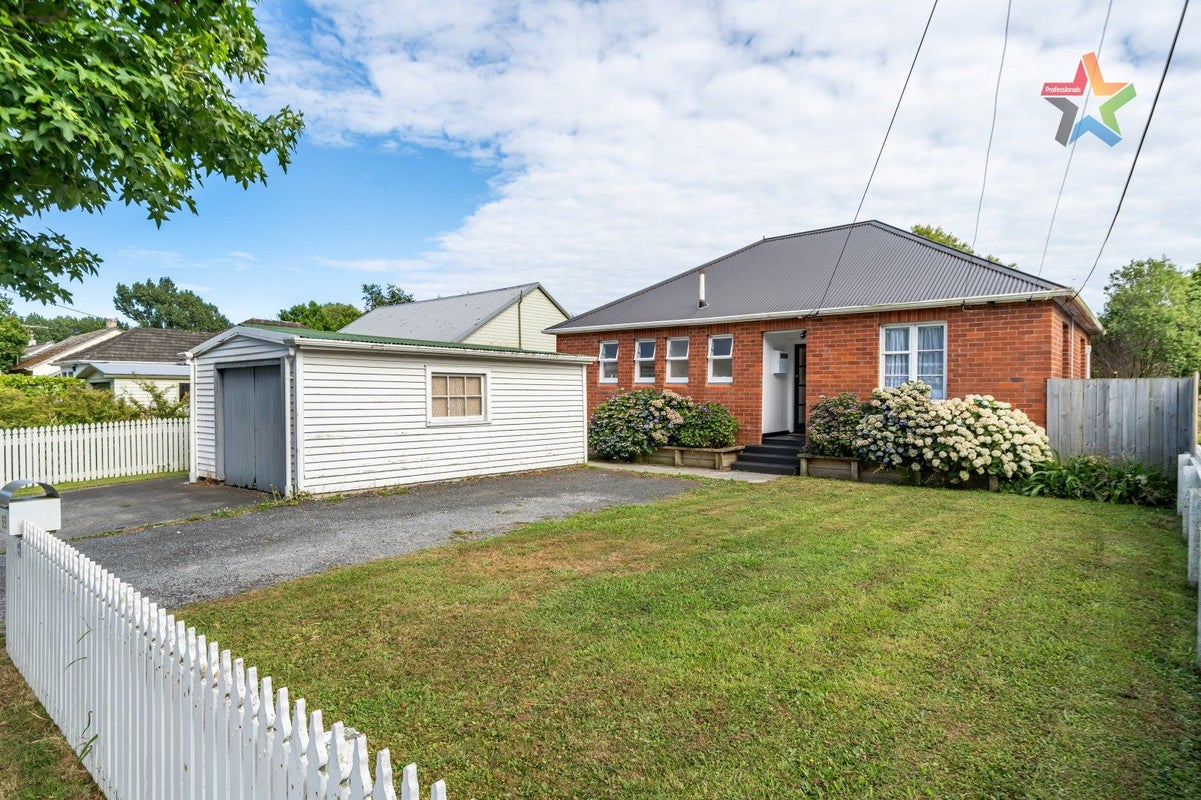 55 Shearer Crescent, Naenae, Lower Hutt - Carousel 2