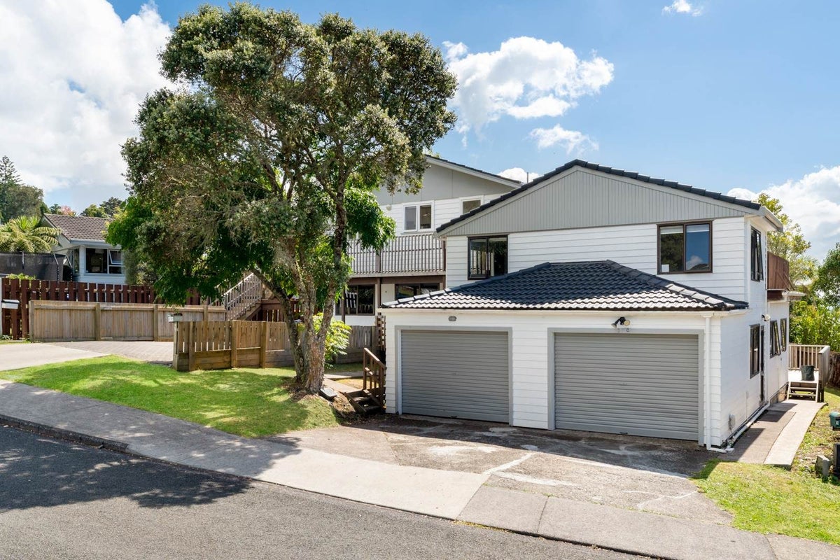 17 Lemnos Place, Titirangi, Waitakere City, Auckland - Carousel 2
