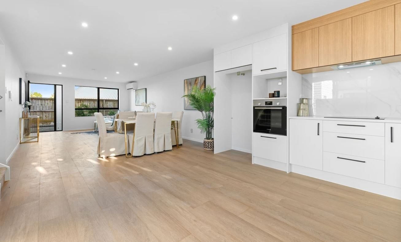 8F Claridge Street, Glen Eden, Auckland - Carousel 2