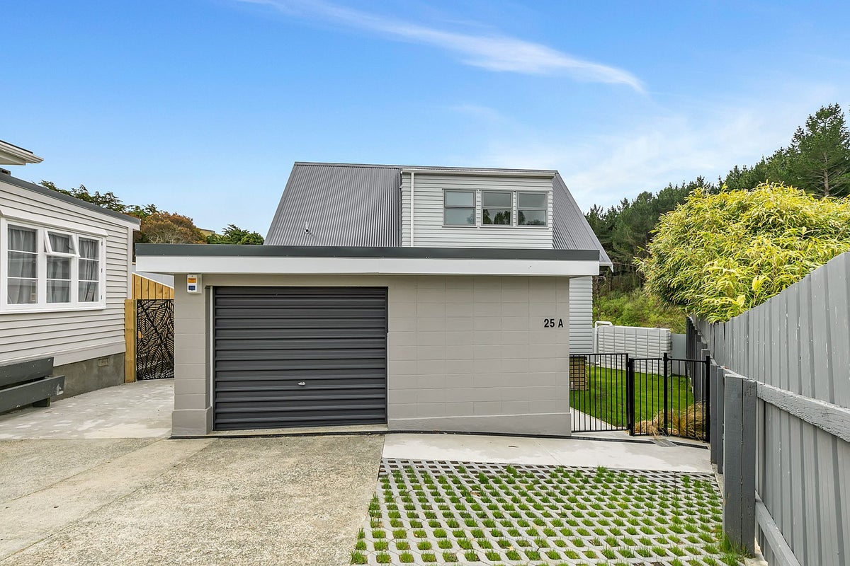 25 York Place, Cannons Creek, Porirua - Carousel 11
