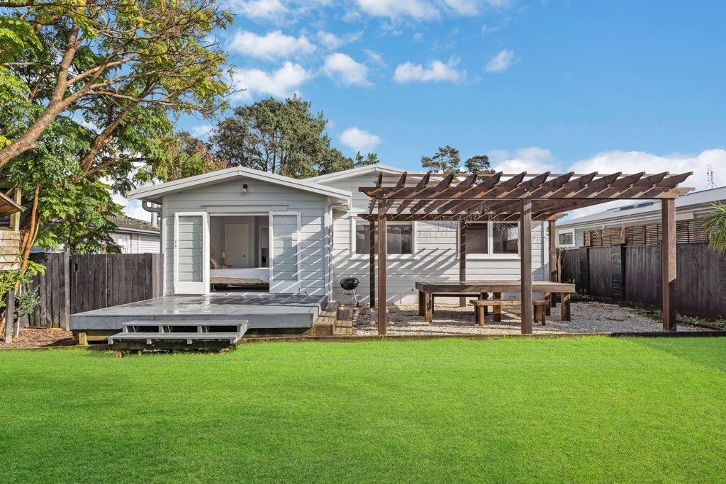 84 Millbrook Road, Henderson, Auckland - Carousel 2