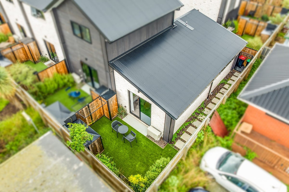 7/3 Shearer Avenue, Papanui, Christchurch - Carousel 1