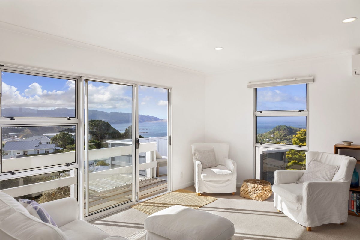 25A Houghton Bay Road, Houghton Bay, Wellington - Carousel 2