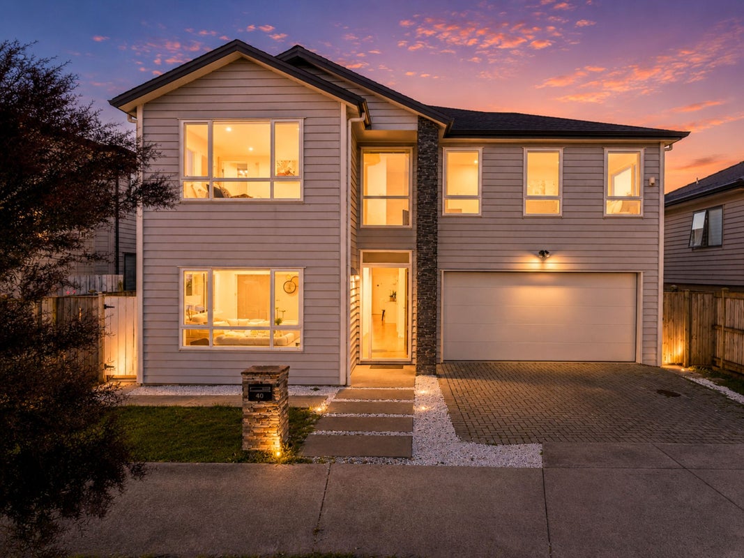 40 Broadhurst Road, Flat Bush, Auckland - Carousel 1