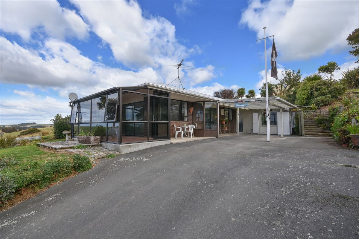 42 Sheffield Street, Brighton - Carousel 1
