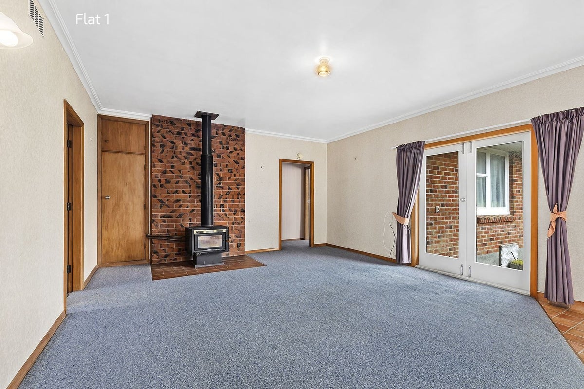 5 Coates Street, Tawa, Wellington - Carousel 2