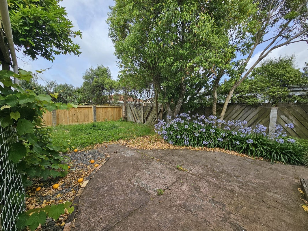 8 Gillies Avenue, Claudelands, Hamilton - Carousel 2