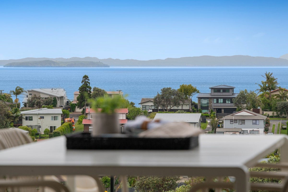 43 Waiora Road, Stanmore Bay, Whangaparaoa - Carousel 1