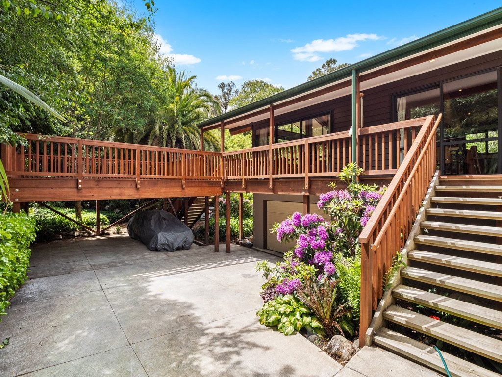 6 Zephyr Terrace, Governors Bay, Lyttelton - Carousel 1