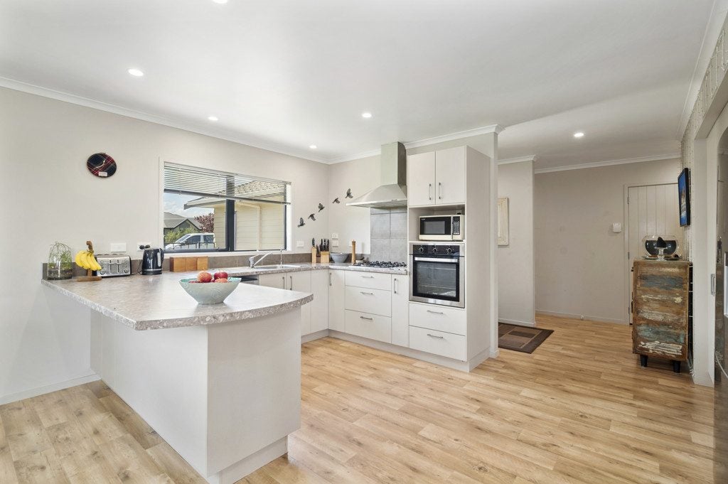 67 Carroll Place, Owhata, Rotorua - Carousel 2
