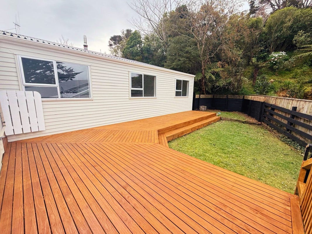 11 Solander Place, Whitby, Porirua - Carousel 2