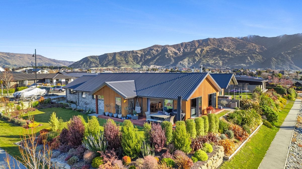 23 Kereru Crescent, Wanaka, Queenstown - Carousel 2