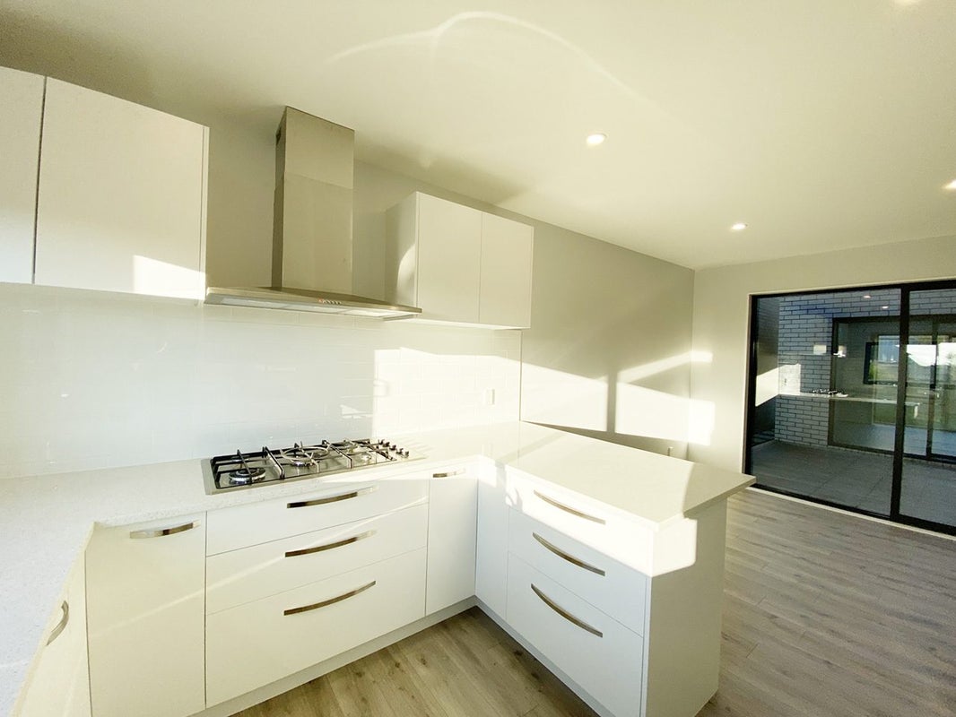 38 Artemis Way, Flat Bush, Auckland - Carousel 2