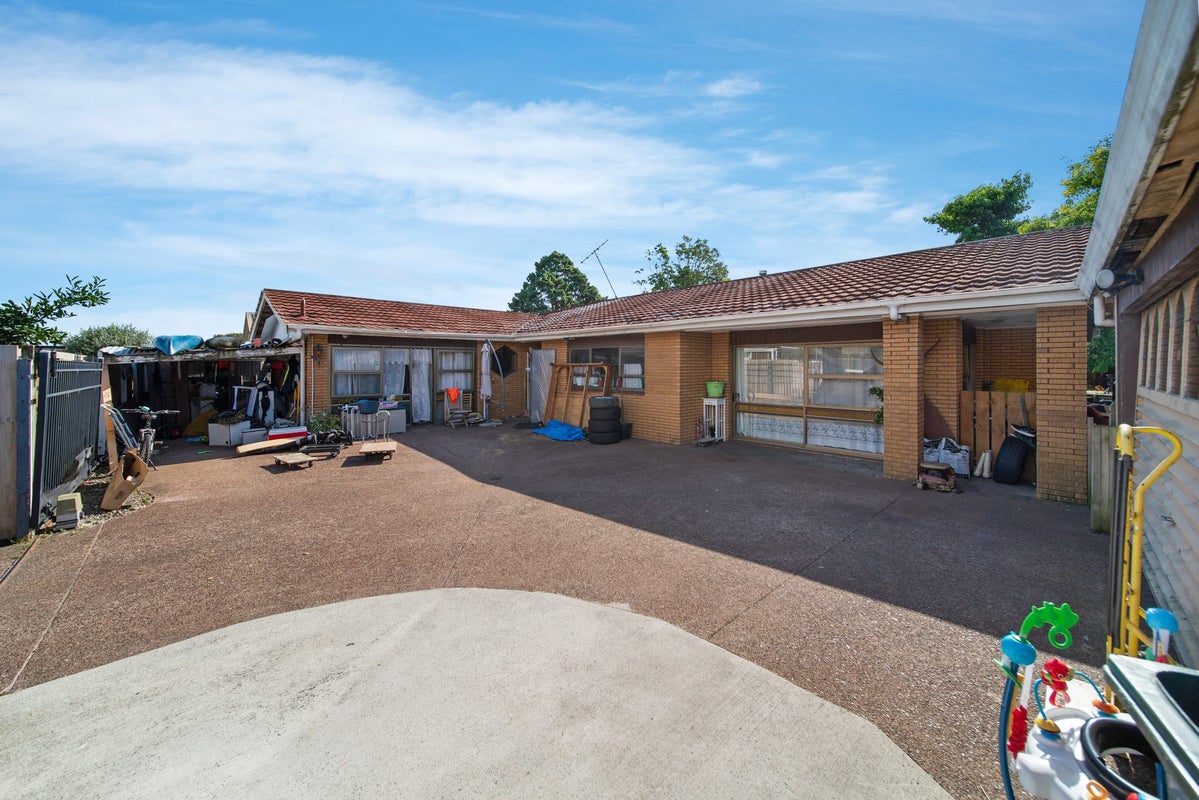 7 Honey Place, Weymouth, Auckland - Carousel 1