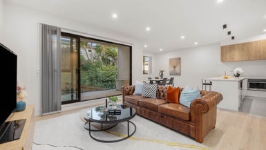 296A East Coast Road, Forrest Hill, Auckland - Carousel 1