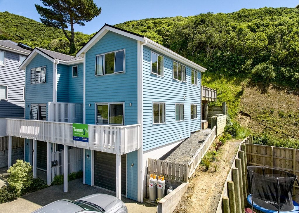 10 Rarangi Way, Owhiro Bay, Wellington - Carousel 2