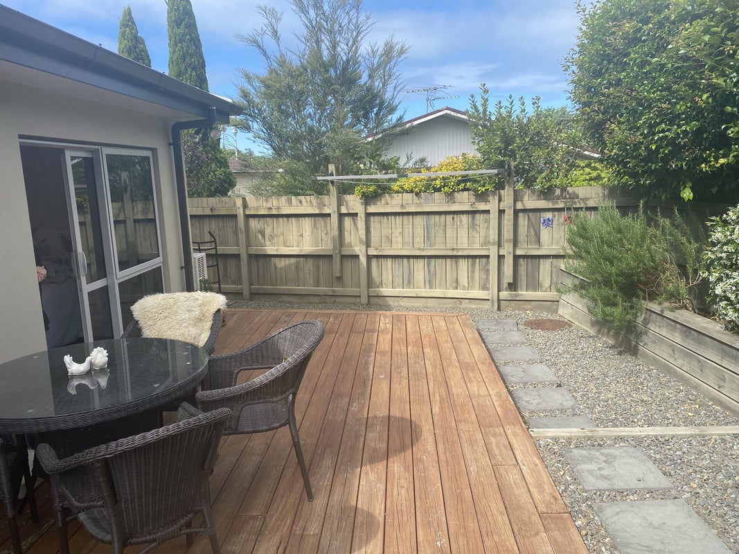 2 John Downs Drive, Browns Bay, Auckland - Carousel 2