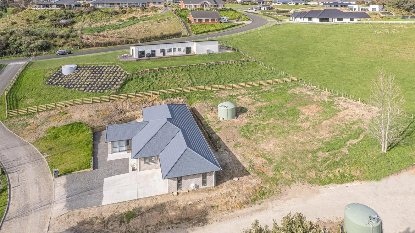 16 Cracroft Drive, Putiki, Whanganui - Carousel 22