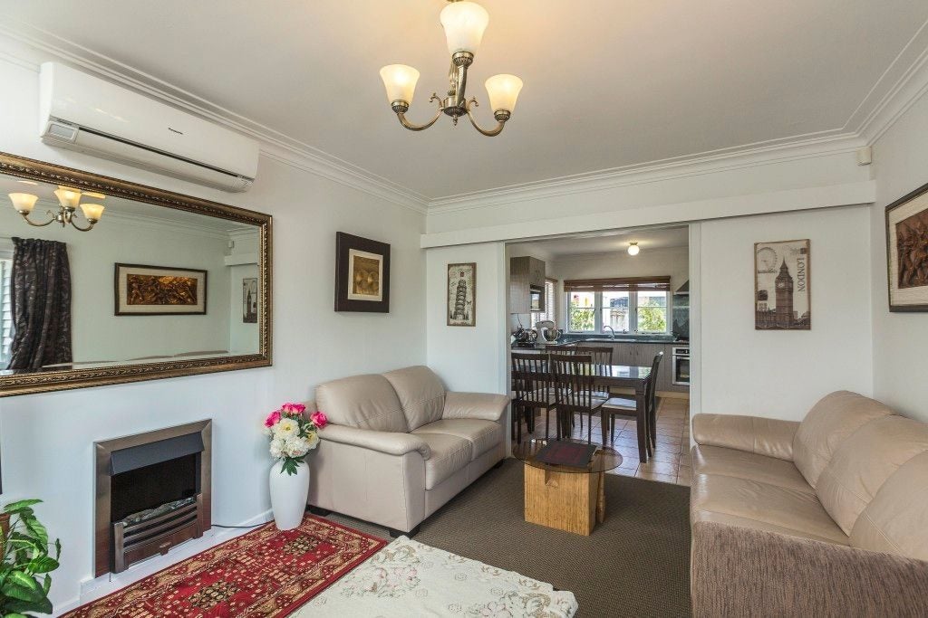 65 Wellington Street, Howick, Auckland - Carousel 1