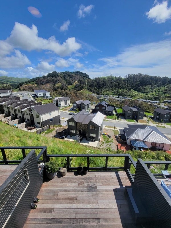 20 Bee Lane, Whitby, Porirua - Carousel 12