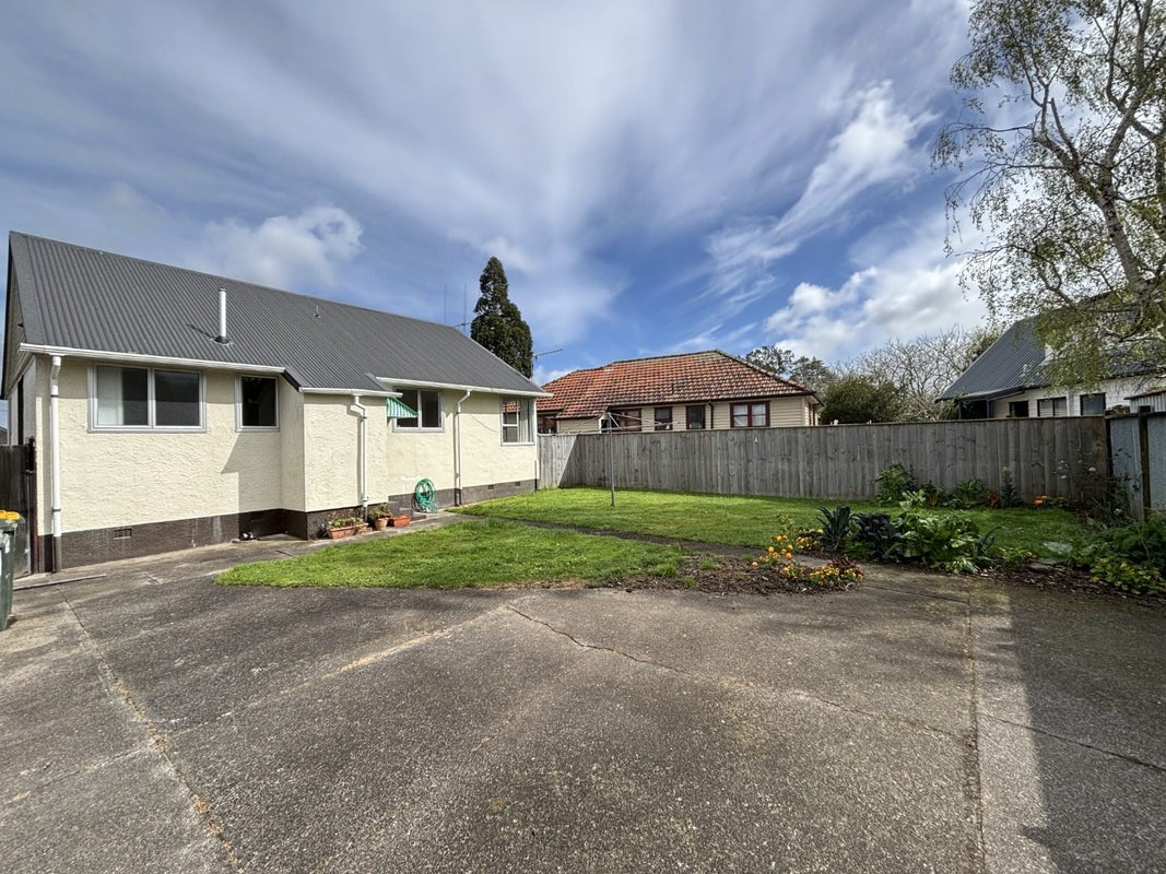 26 Churchill Avenue, Maeroa, Hamilton - Carousel 1