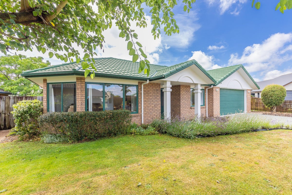 17 Portobello Way, Huntington, Hamilton - Carousel 1