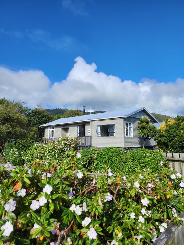 59 Bright Street, Cobden, Greymouth - Carousel 1