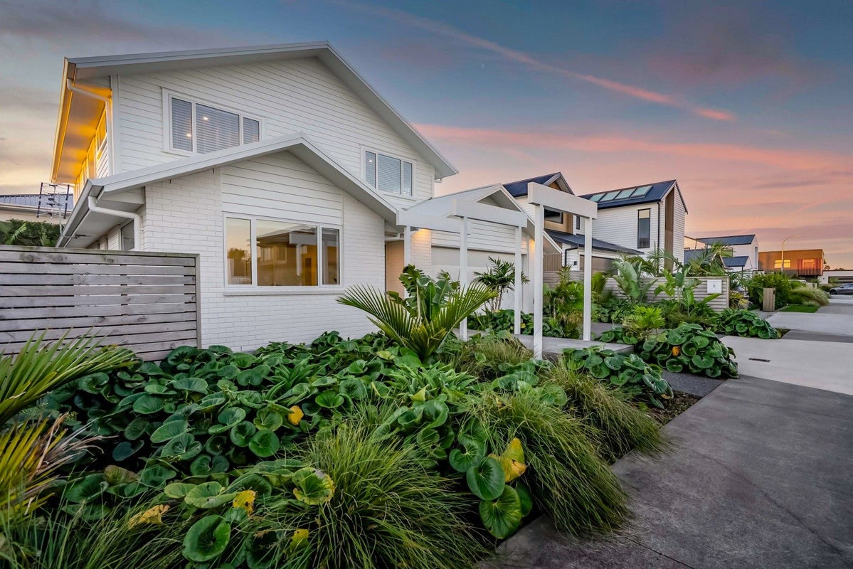 5 Te Ara o Ngakeiha, Fitzroy, New Plymouth - Carousel 2