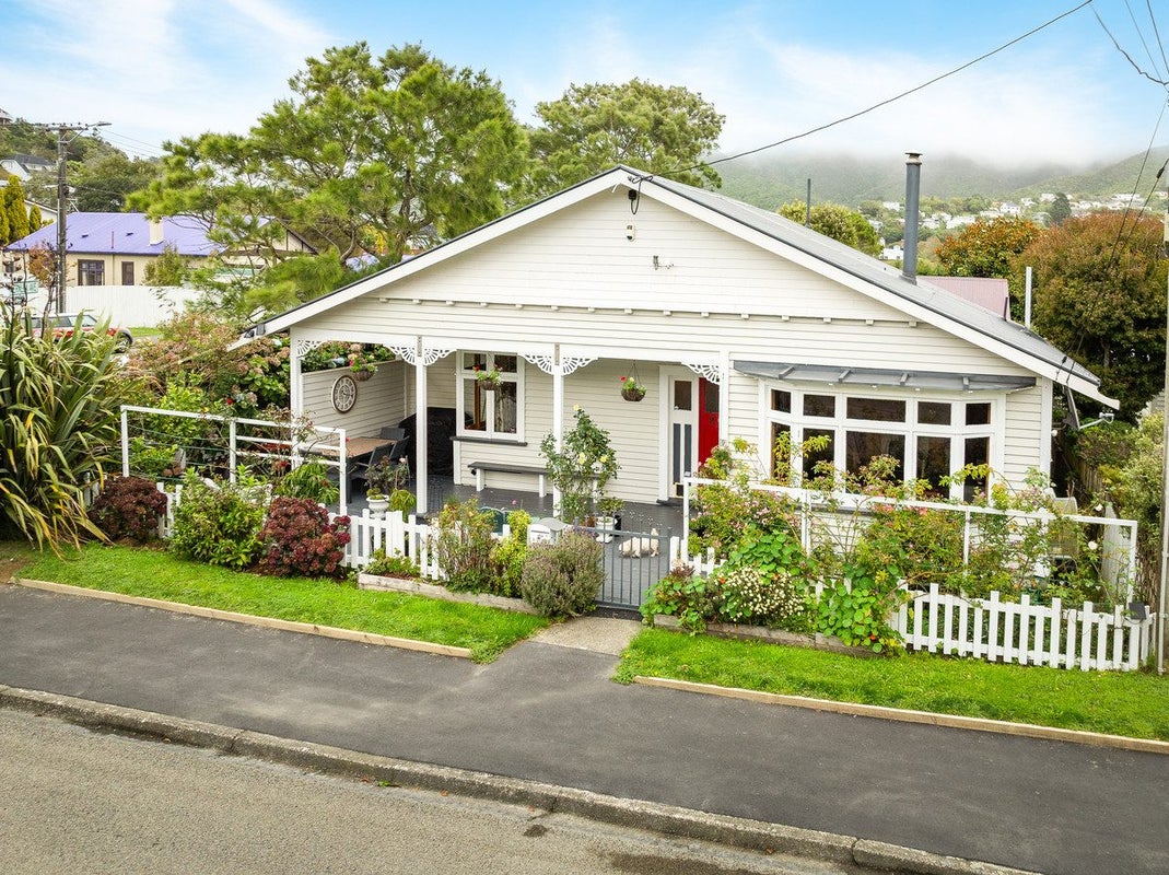 9 Marshall Street, Karori, Wellington - Carousel 1