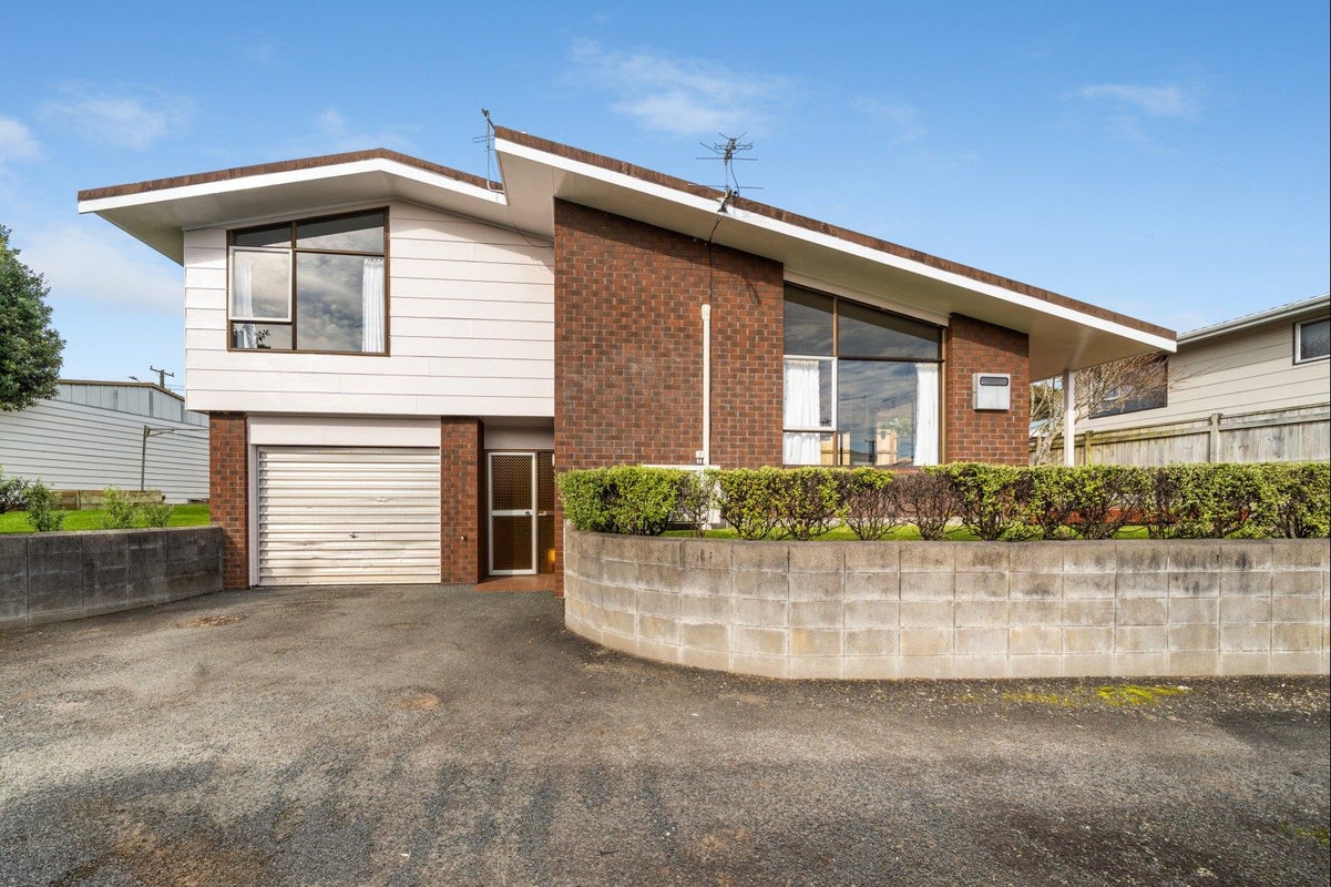 5/21 Chilman Street, Strandon, New Plymouth - Carousel 1